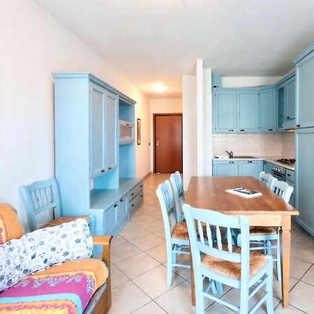 Isa-Apartments 4 Beds In Residence With Swimming-Pool In San Vincenzo, Just 600 Meters From The Sea Kültér fotó