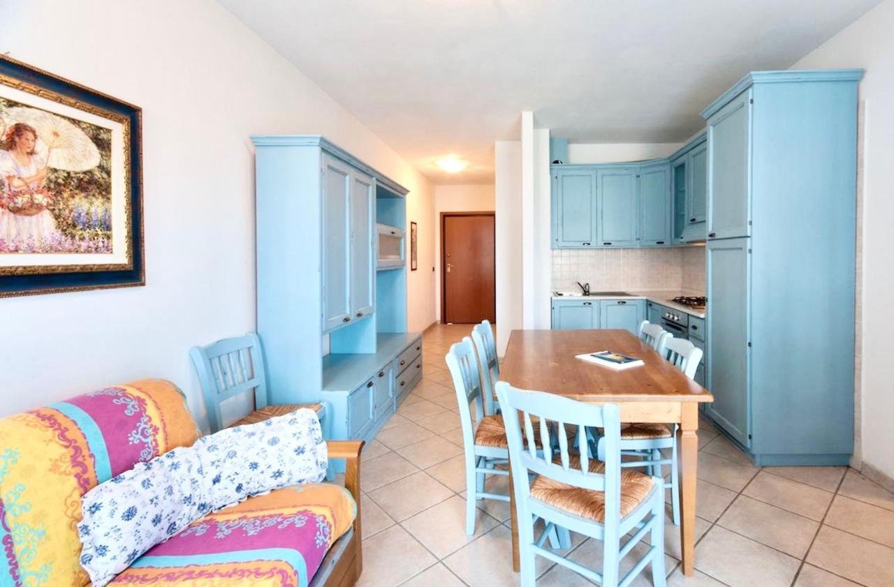 Isa-Apartments 4 Beds In Residence With Swimming-Pool In San Vincenzo, Just 600 Meters From The Sea Kültér fotó